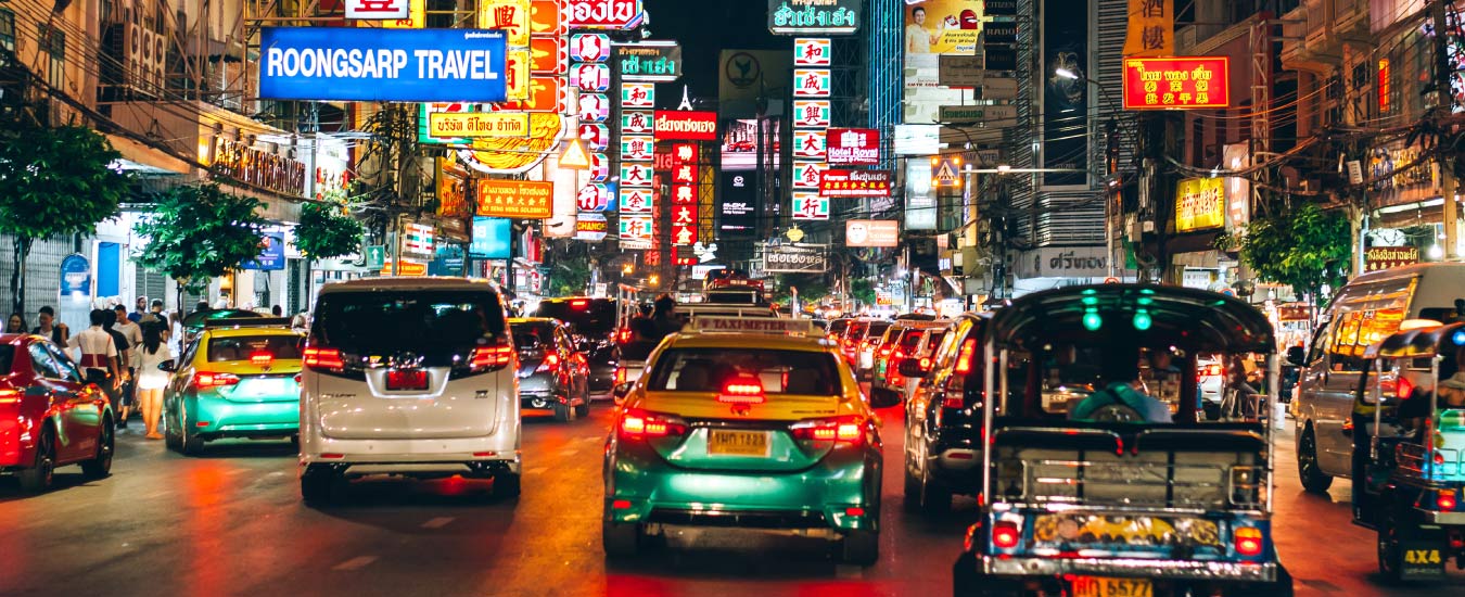 Experience Nightlife Sukhumvit Soi with Your Family in Bangkok